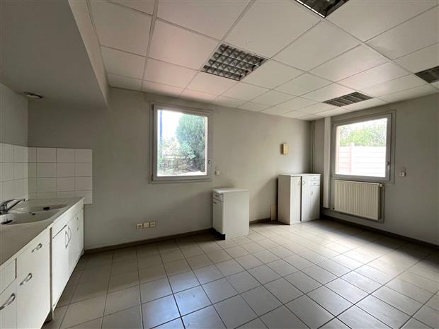 Local d'activités Location 69830 ST GEORGES DE RENEINS