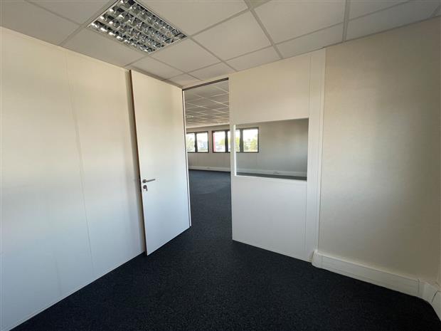 Bureau Vente/Location 44800 ST HERBLAIN 275 BOULEVARD MARCEL PAUL