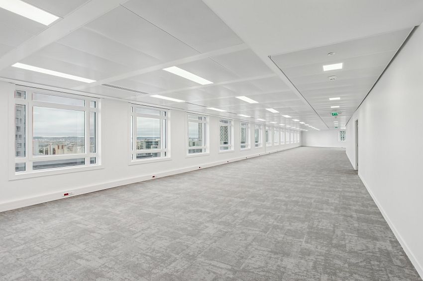 Bureau Location 92800 PUTEAUX 11-13 COURS VALMY