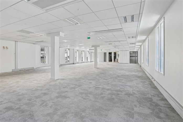 Bureau Location 75008 PARIS 37-41 RUE DU ROCHER