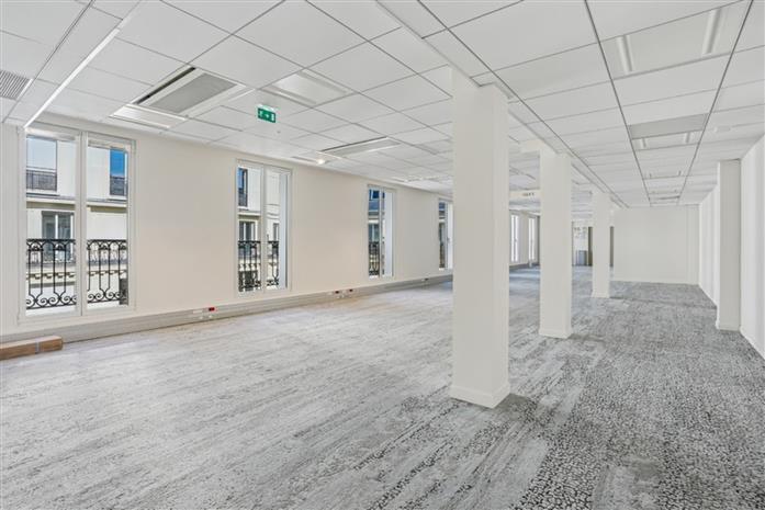 Bureau Location 75008 PARIS 37-41 RUE DU ROCHER