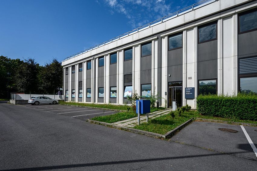 Bureau Location 95800 CERGY