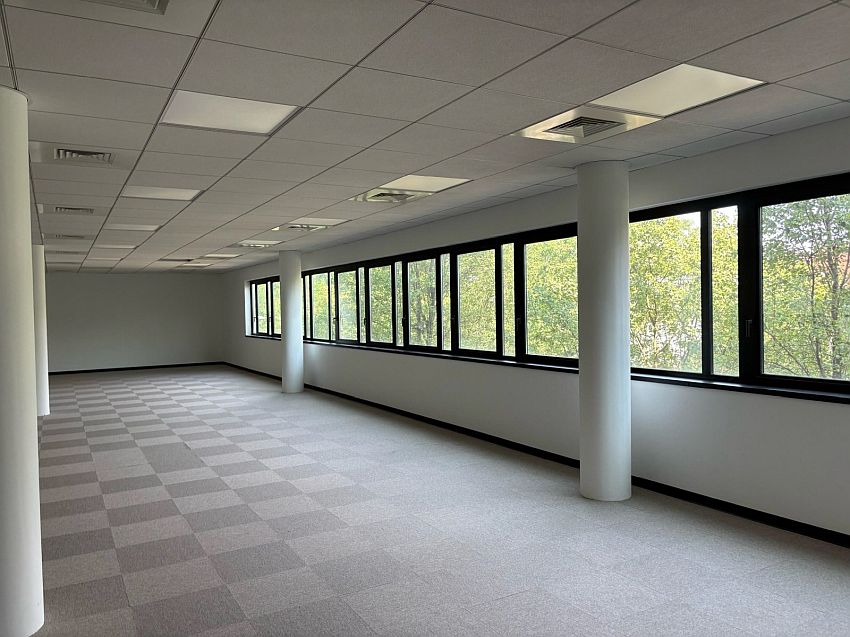 Bureau Location 69007 LYON 12-18 AVENUE TONY GARNIER