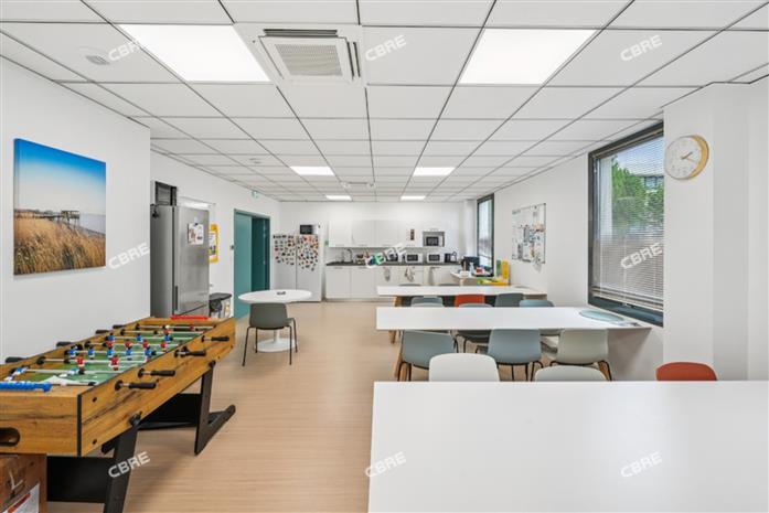 Bureau Location 33700 MERIGNAC 18 AVENUE PYTHAGORE