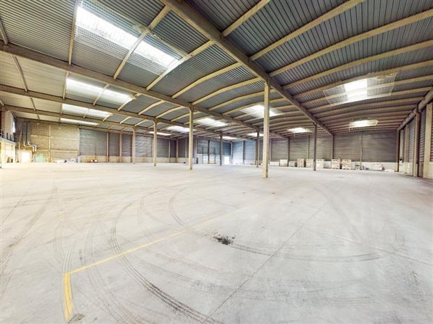 Local d'activités Location 93000 BOBIGNY