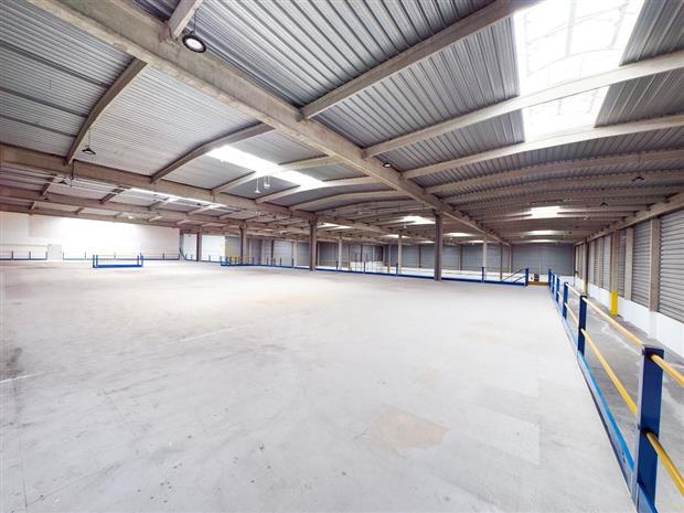 Local d'activités Location 93000 BOBIGNY