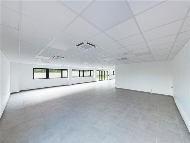 Local d'activités Location 93000 BOBIGNY