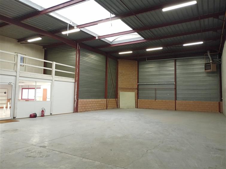 Local d'activités Location 77090 COLLEGIEN