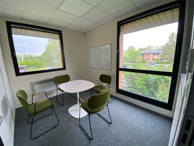 Bureau Location 59260 LEZENNES