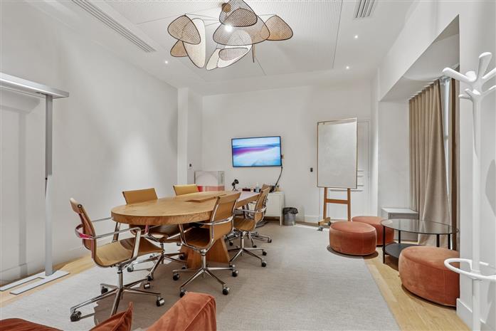 Bureau Location 75116 PARIS 6 RUE COPERNIC