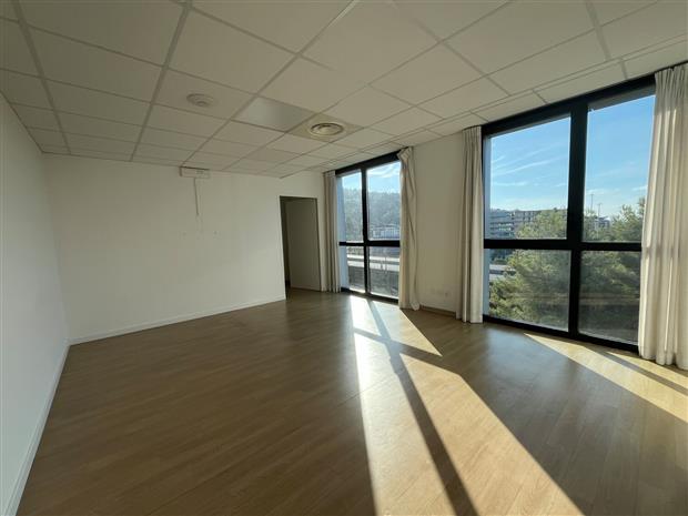 Bureau Location 06200 NICE