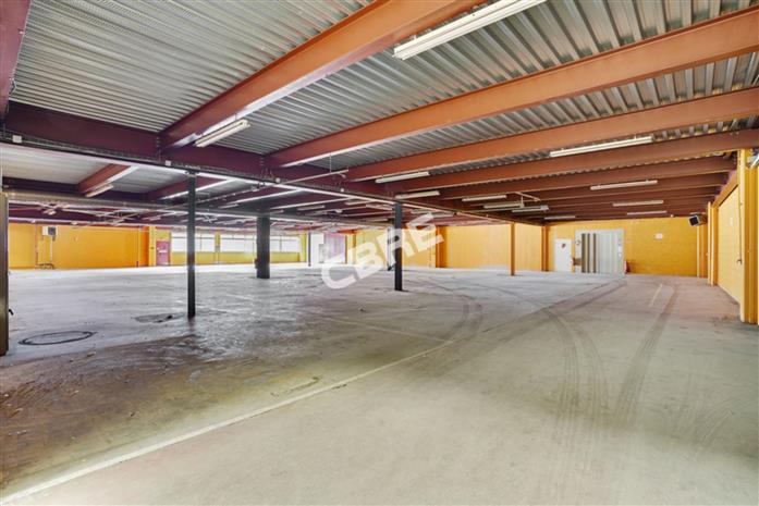 Local d'activités Location 93100 MONTREUIL