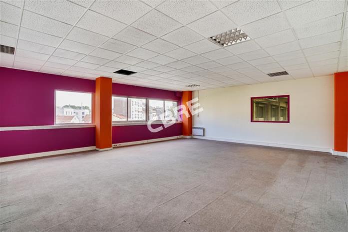 Local d'activités Location 93100 MONTREUIL
