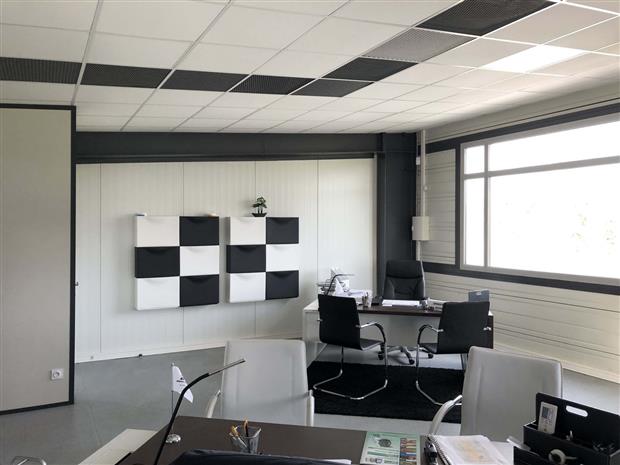 Local d'activités Location 33370 YVRAC