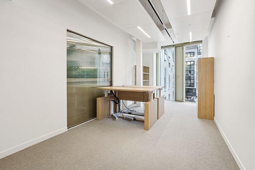 Bureau Location 75008 PARIS 22-24 RUE BAYARD