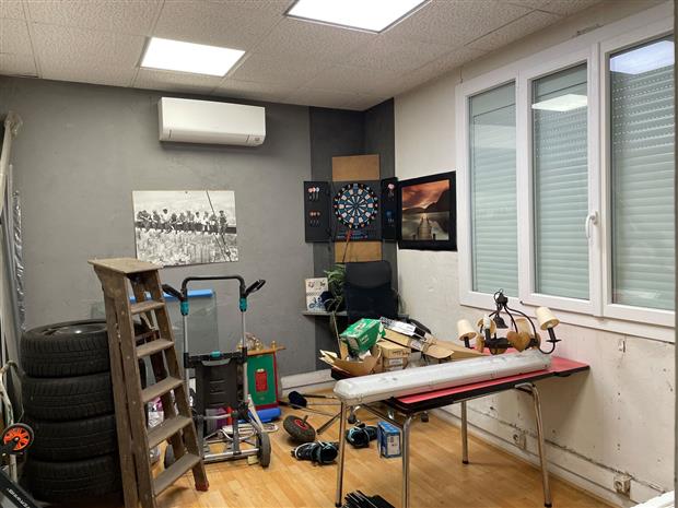 Local d'activités Location 69120 VAULX EN VELIN