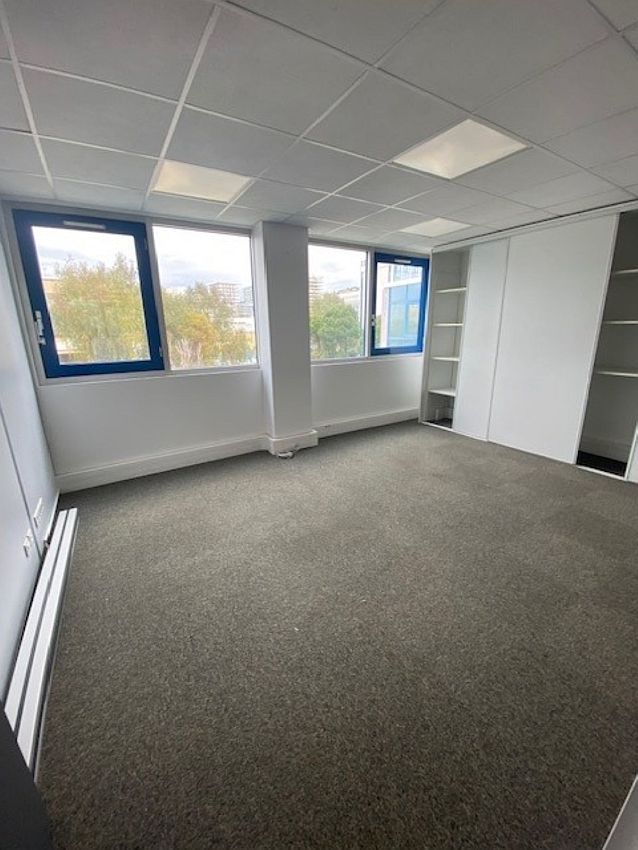 Bureau Location 06200 NICE
