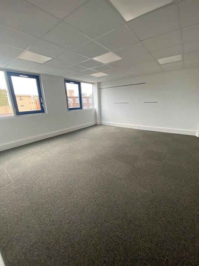 Bureau Location 06200 NICE