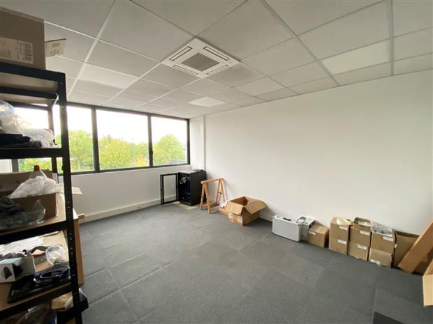Local d'activités Location 77144 MONTEVRAIN