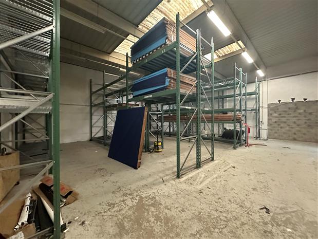 Local d'activités Vente/Location 77550 MOISSY CRAMAYEL