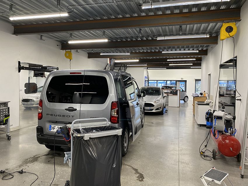 Local d'activités Location 33700 MERIGNAC