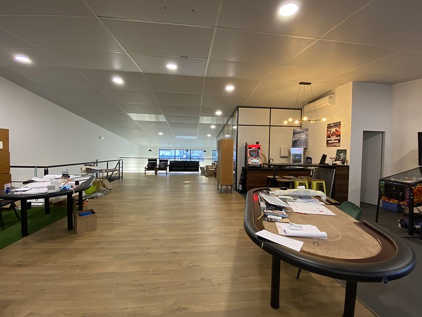 Local d'activités Location 33700 MERIGNAC