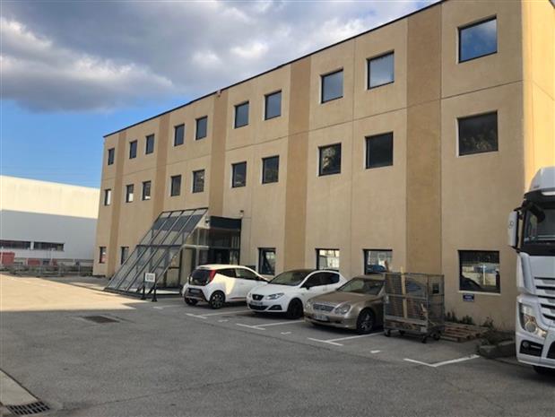 Local d'activités Location 06510 CARROS