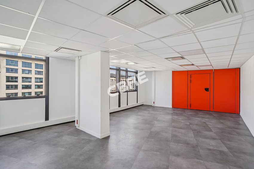 Bureau Location 78180 MONTIGNY LE BRETONNEUX 15 PLACE GEORGES POMPIDOU