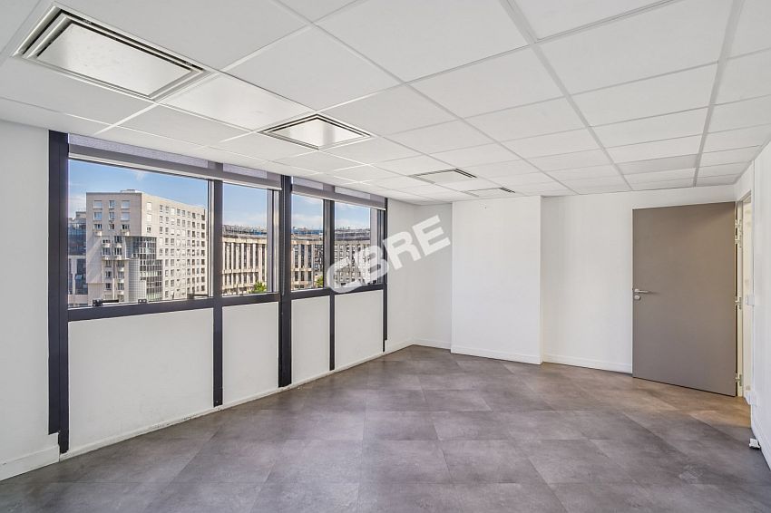 Bureau Location 78180 MONTIGNY LE BRETONNEUX 15 PLACE GEORGES POMPIDOU