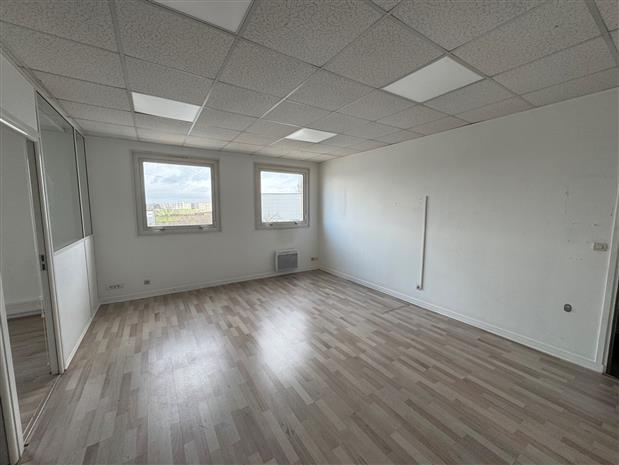 Local d'activités Location 95540 MERY SUR OISE