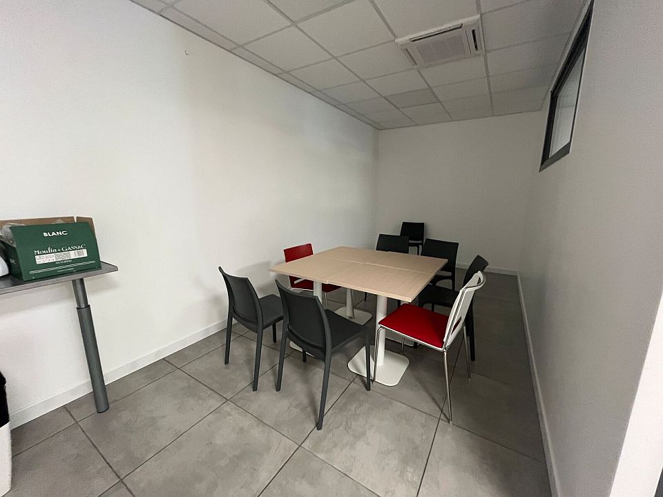 Bureau Location 06200 NICE