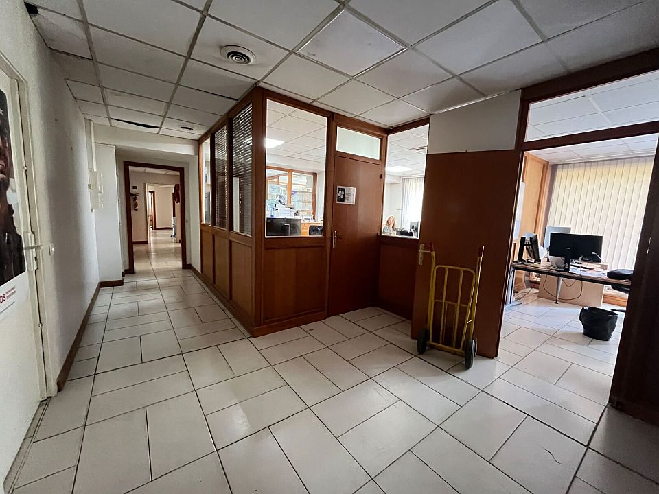 Bureau Location 06200 NICE