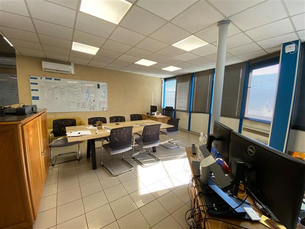 Local d'activités Vente/Location 91830 LE COUDRAY MONTCEAUX