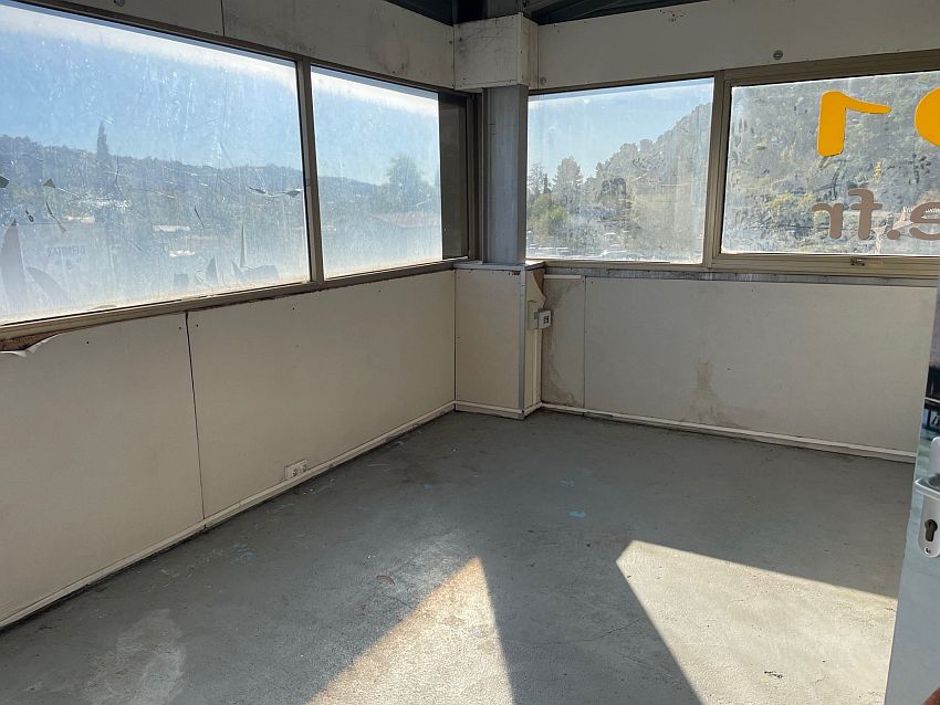 Local d'activités Location 06640 ST JEANNET