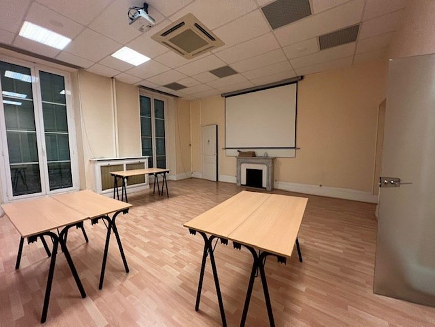 Bureau Location 06000 NICE