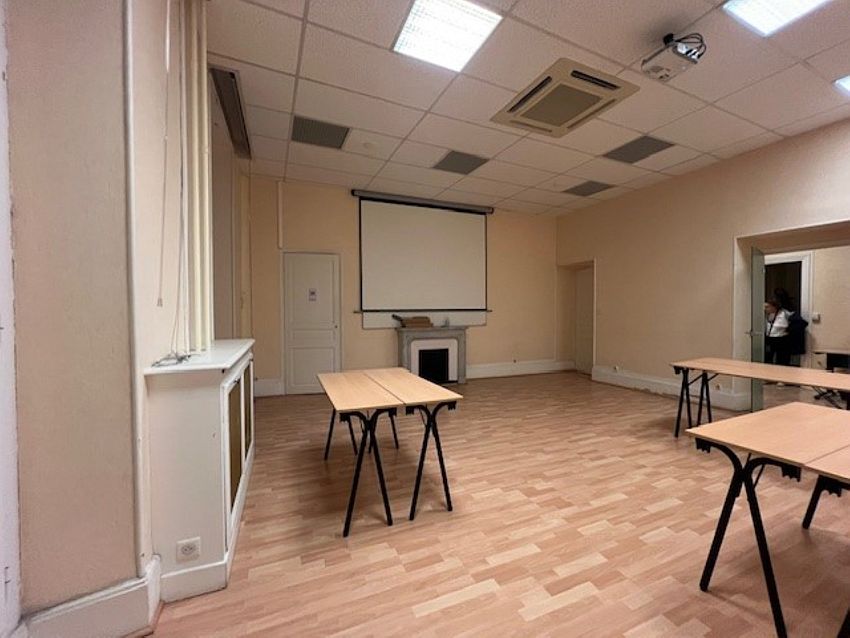 Bureau Location 06000 NICE