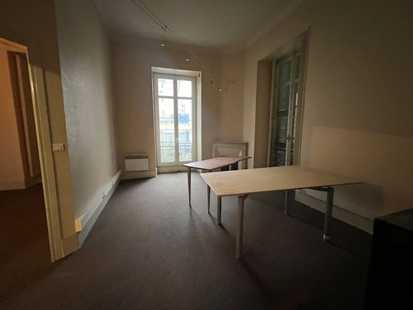 Bureau Location 06000 NICE