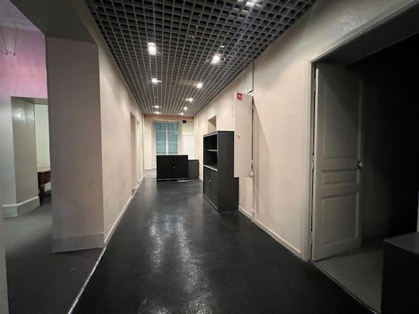 Bureau Location 06000 NICE