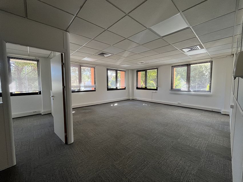 Bureau Location 06560 VALBONNE