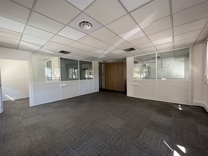 Bureau Location 06560 VALBONNE