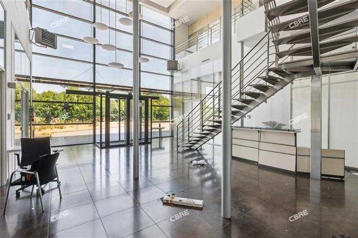 Entrepôt / Local d'activités Vente/Location 91250 TIGERY