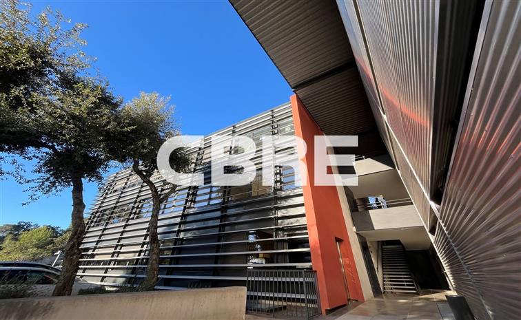 Bureau Location 06410 BIOT