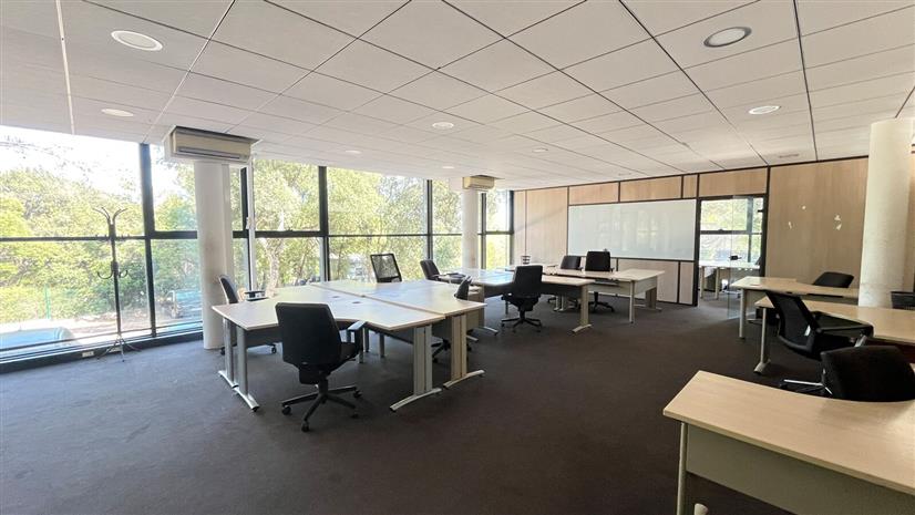 Bureau Location 06410 BIOT