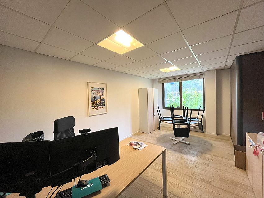 Bureau Location 06560 VALBONNE