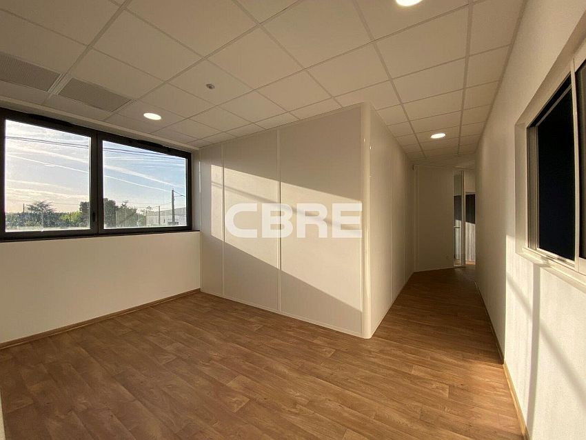 Local d'activités Location 33700 MERIGNAC 12 RUE FARADAY