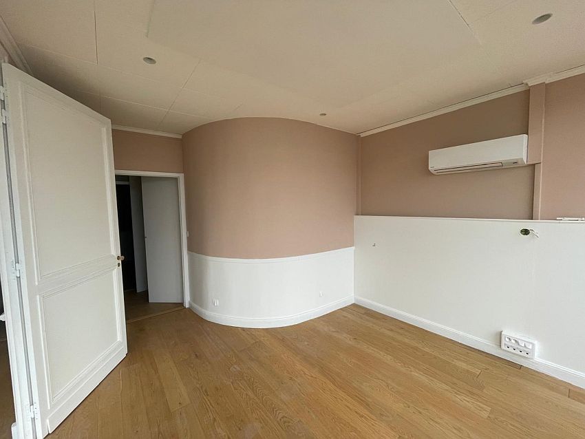 Bureau Location 33160 ST MEDARD EN JALLES 17-19 AVENUE MONTESQUIEU