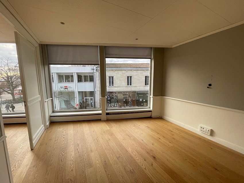 Bureau Location 33160 ST MEDARD EN JALLES 17-19 AVENUE MONTESQUIEU
