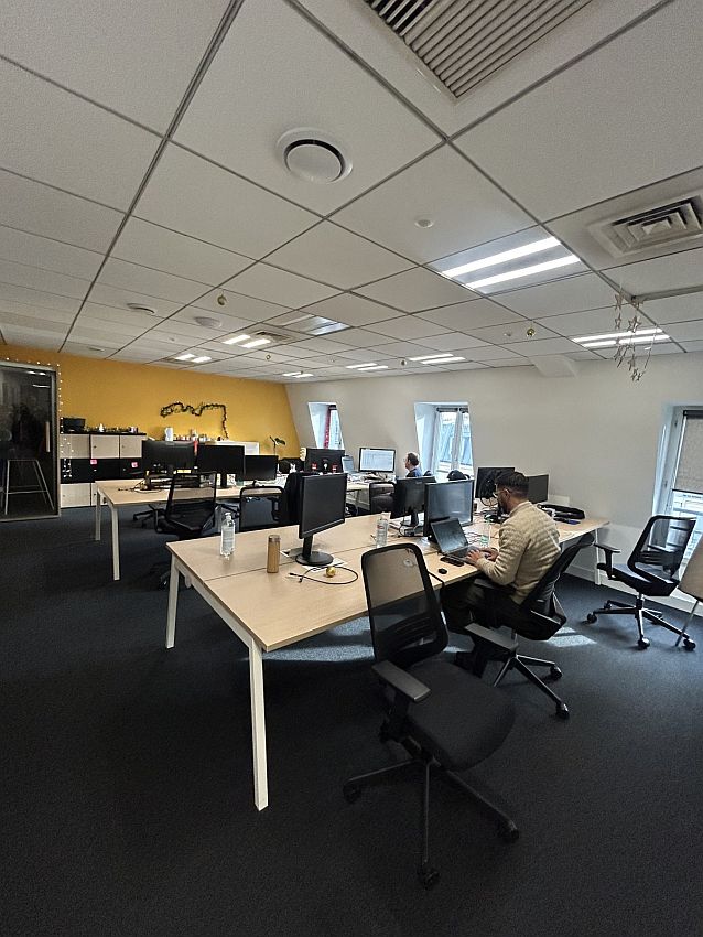 Bureau Location 75009 PARIS 42 RUE DE CHATEAUDUN