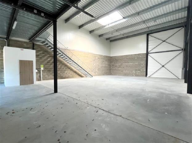 Local d'activités Location 33370 TRESSES