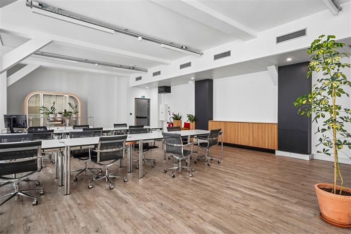 Bureau Location 75017 PARIS 8 RUE HELENE
